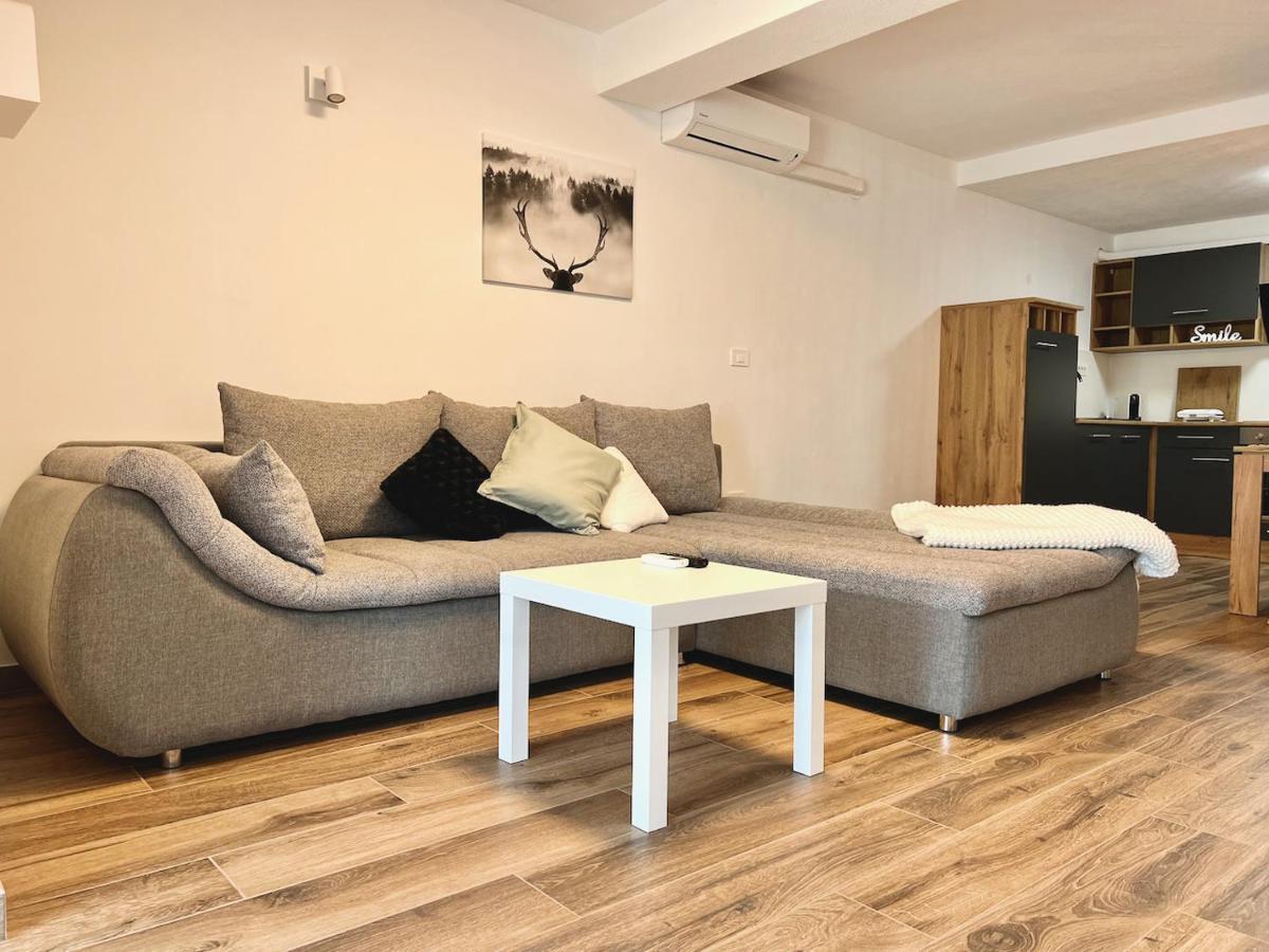 Apartment Zen Згорнье-Шкофье Экстерьер фото